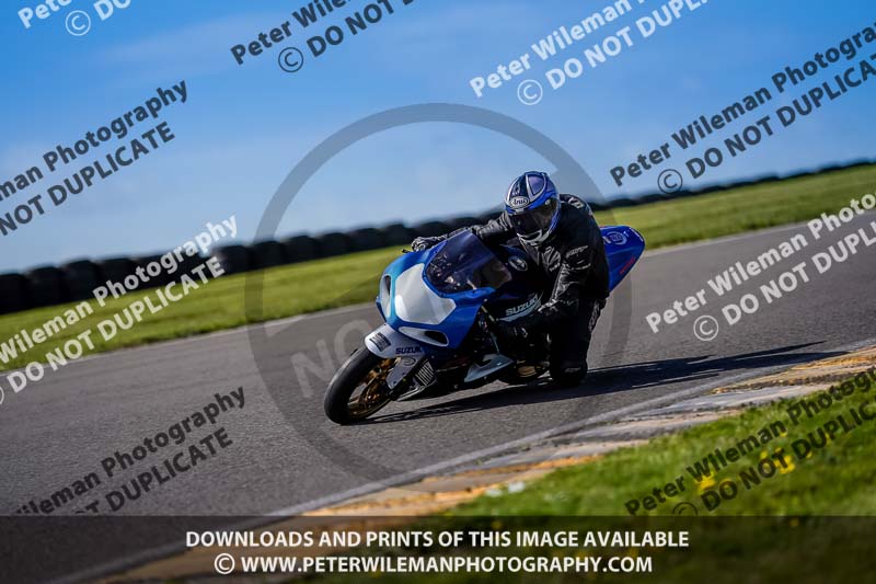 anglesey no limits trackday;anglesey photographs;anglesey trackday photographs;enduro digital images;event digital images;eventdigitalimages;no limits trackdays;peter wileman photography;racing digital images;trac mon;trackday digital images;trackday photos;ty croes